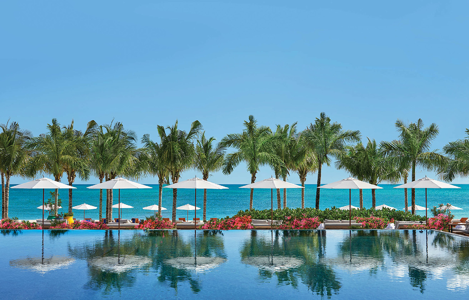 The pool at the four seasons resort in cancua, mexico