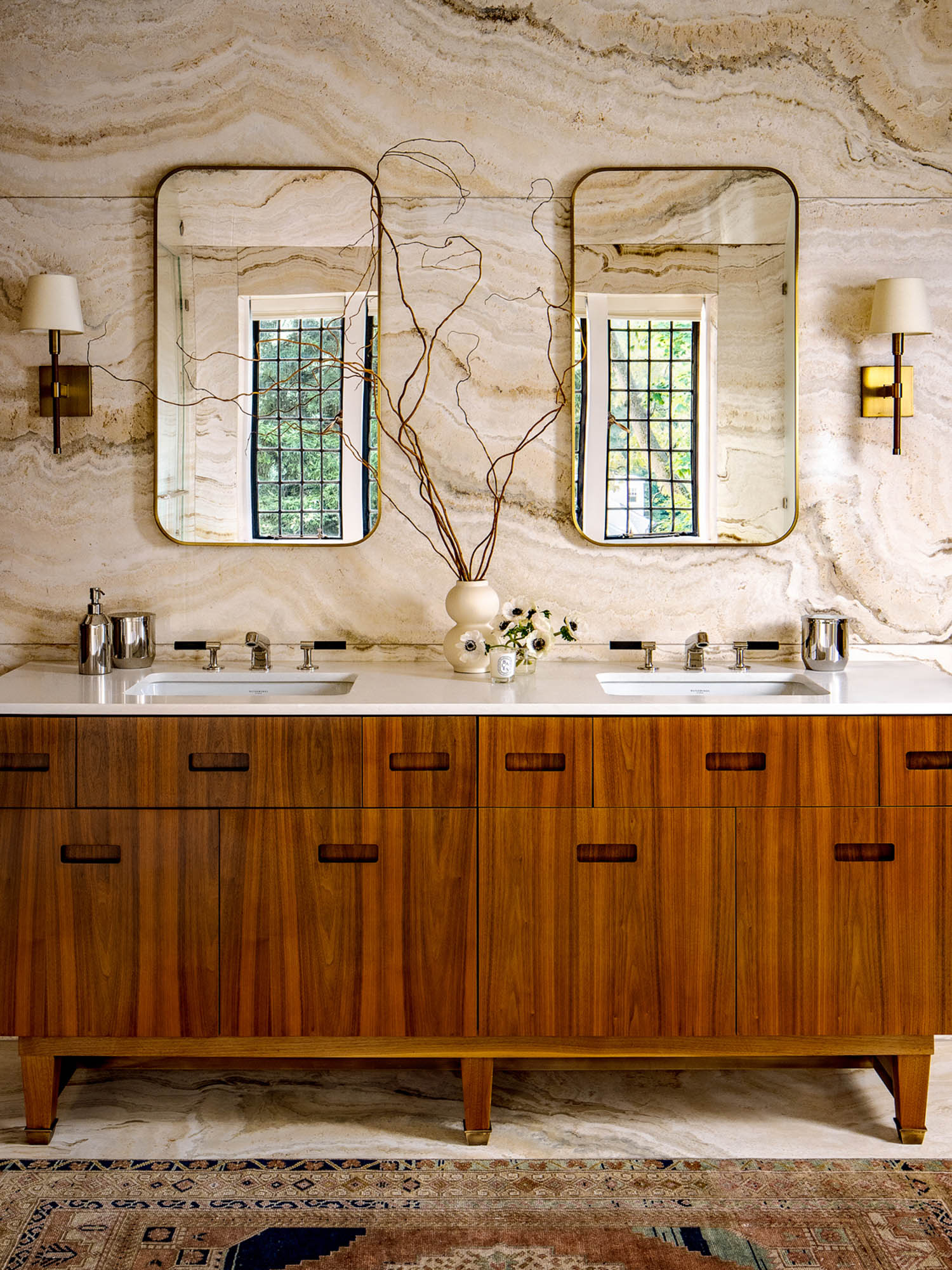 double vanity in main bathroom